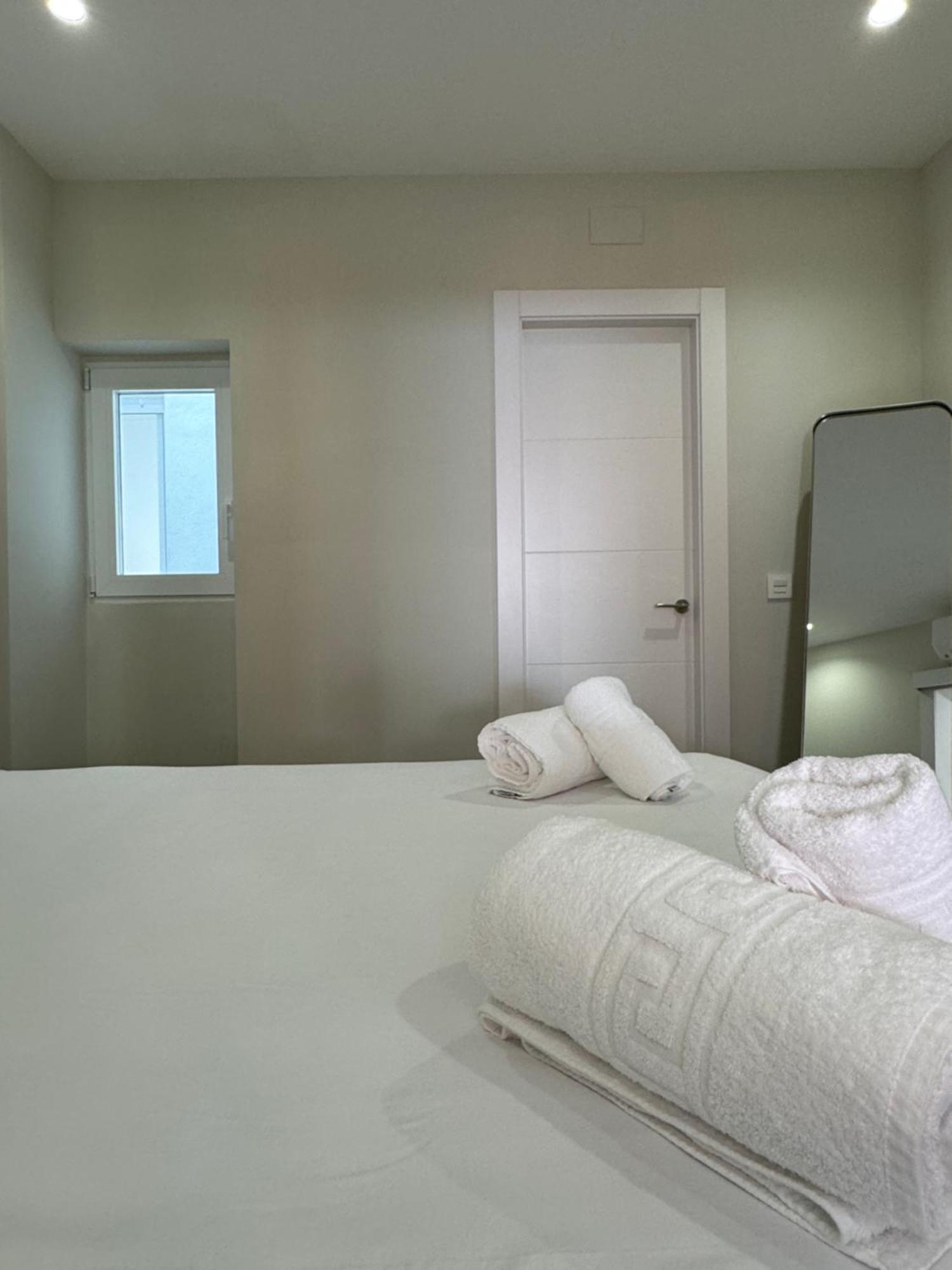 Navas 202 Elegant Suite Granada Exterior photo